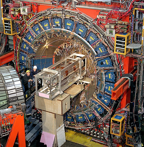 Физики получили противоречивые данные о массе фундаментальной частицы&nbsp;W-бозона